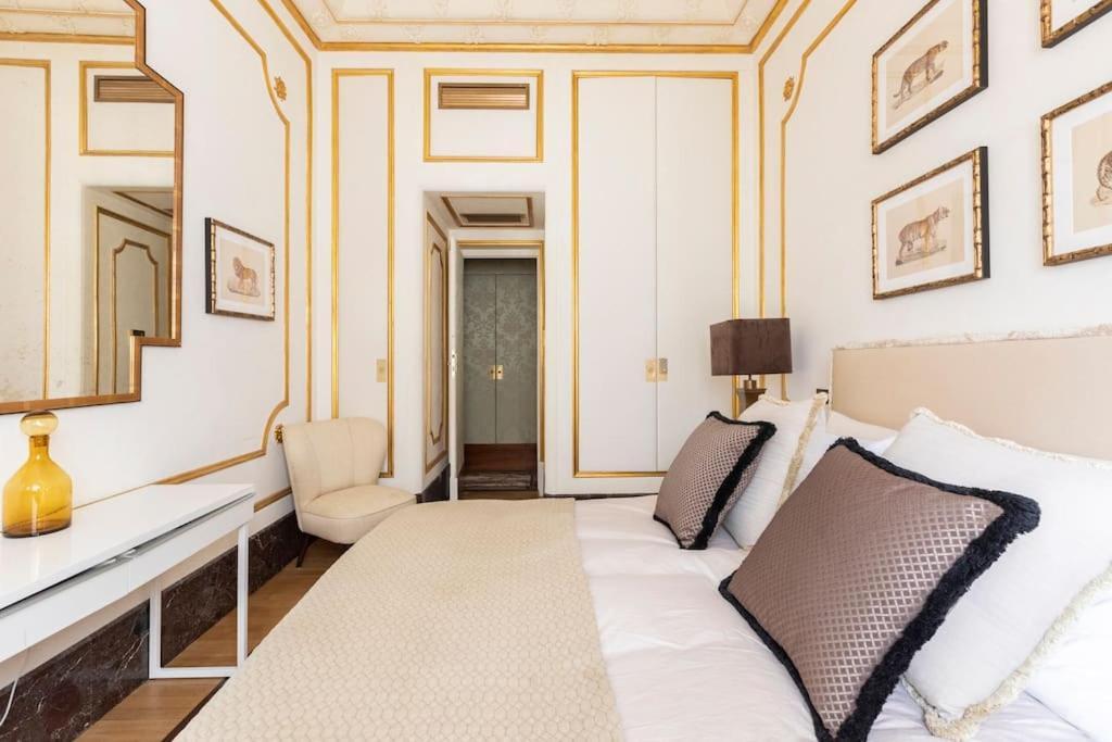 Apartment Casa Aurea By Burghesius Rom